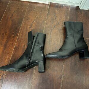 Vagabond Point Toe Leather Boots